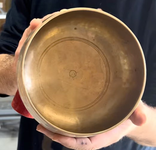 Imperfect - Unlimited Circle Design 8" Sample Singing Bowl
